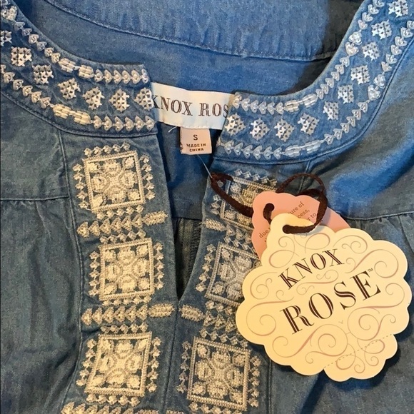 Knox Rose chambray embroidered dress - Picture 6 of 7